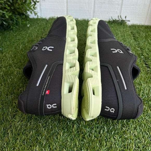 ON Cloud 5 Running Shoe MEN size 11.5 
'Magnet Oasis' NEW ( store display) - Picture 7 of 16